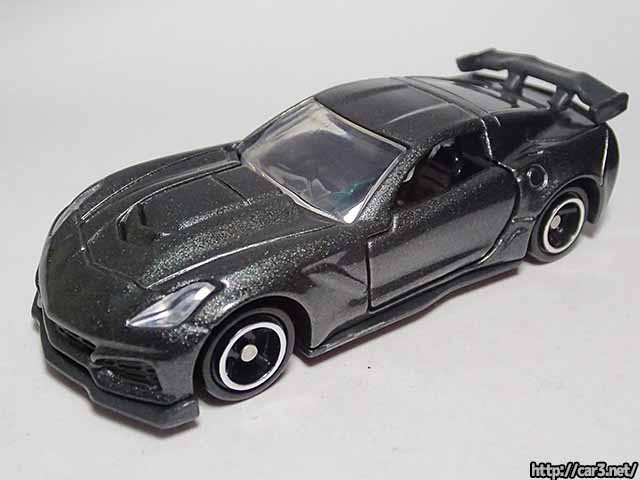 トミカのシボレーコルベットZR1の通常版は歴代最強モデルのミニカーの