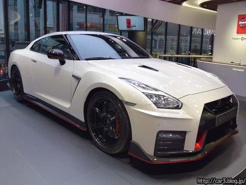 NISSAN_GT-R_NISMO_詳しく01